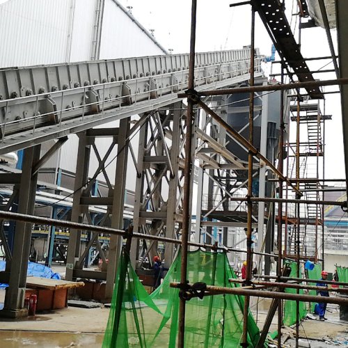 Air cooled dry slag remover